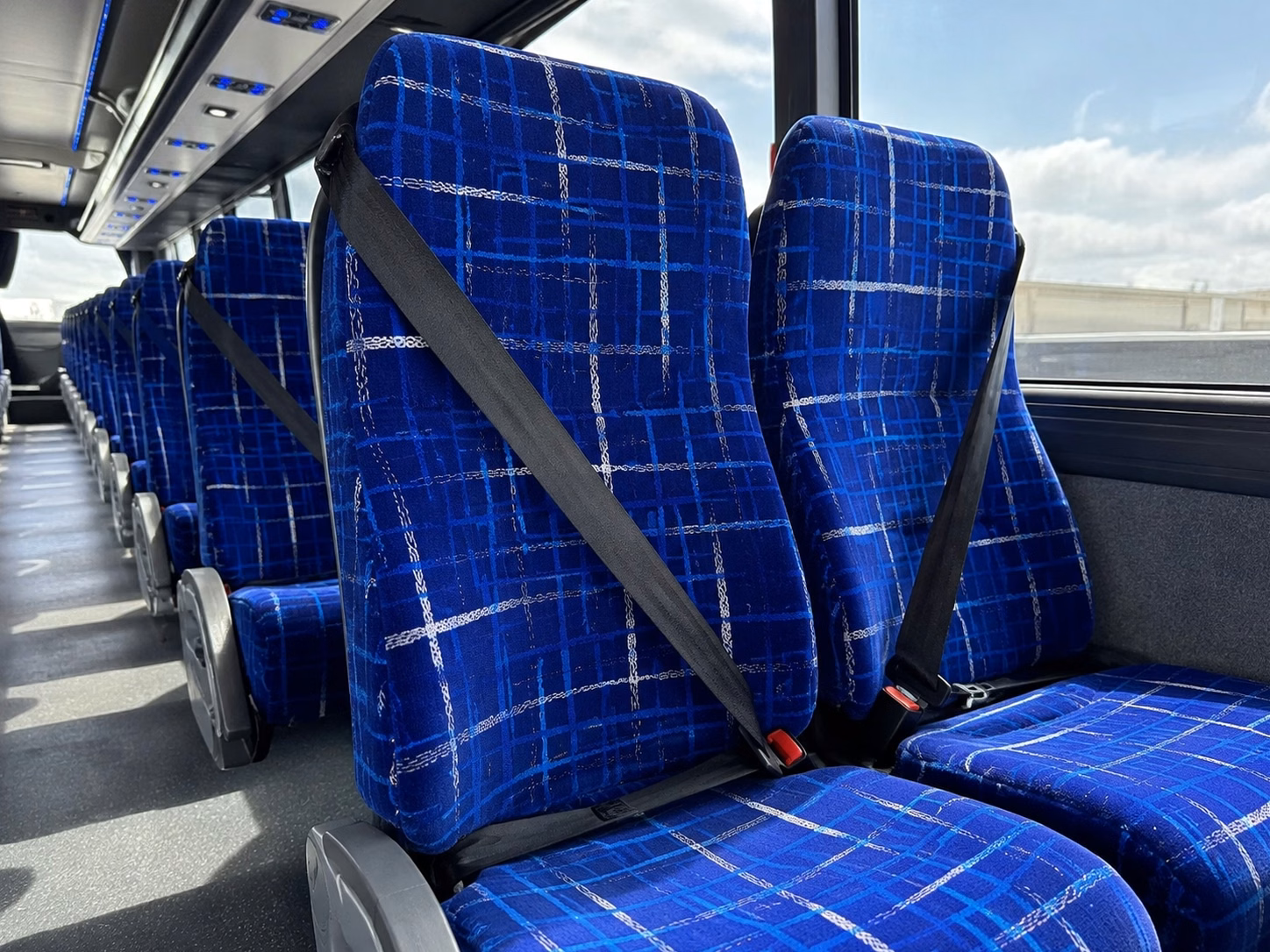charter buses in sparks keep large prom groups together all night long