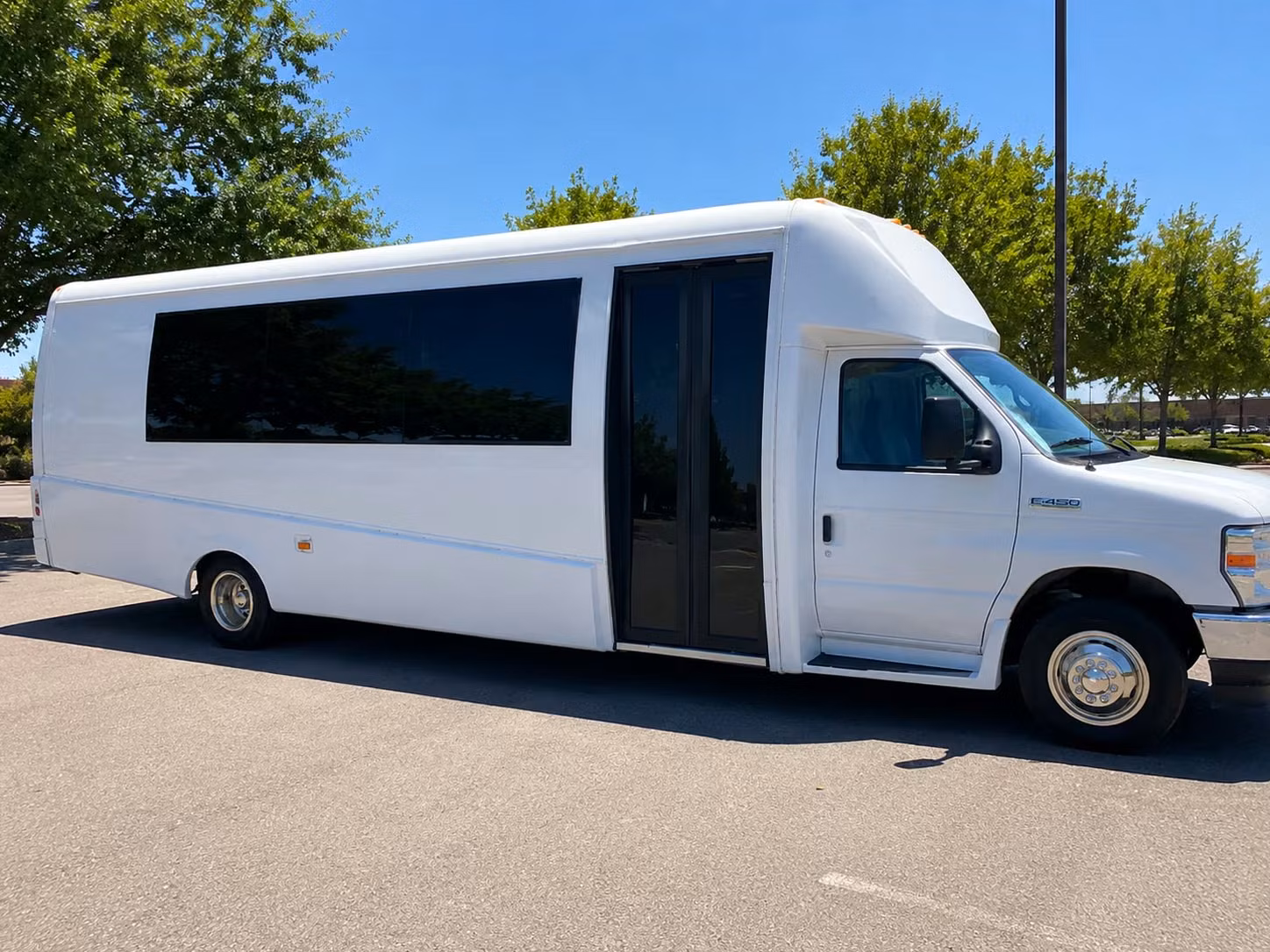 party buses in sparks make prom night unforgettable before you even arrive